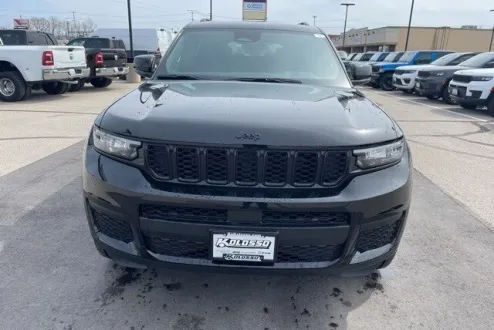 2025 Jeep Grand Cherokee Altitude X photo 2