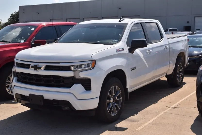2023 Chevrolet Silverado 1500 RST photo 1