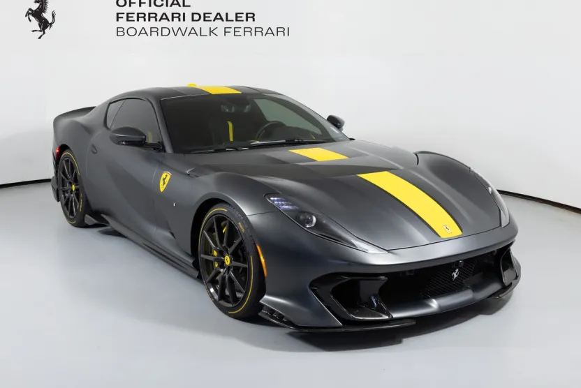 2023 Ferrari 812 Competizione photo 1