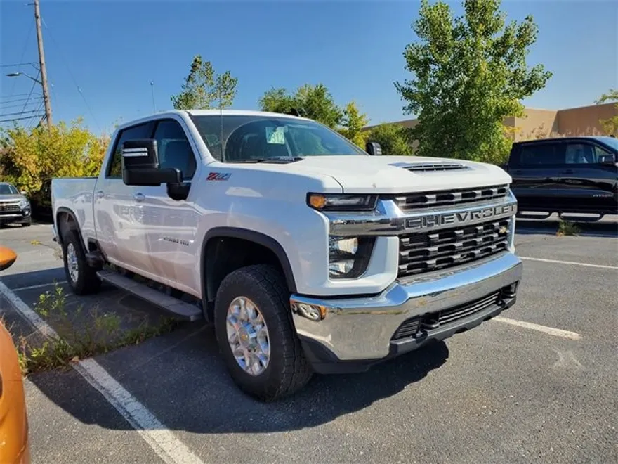 2023 Chevrolet Silverado 2500HD LT photo 1