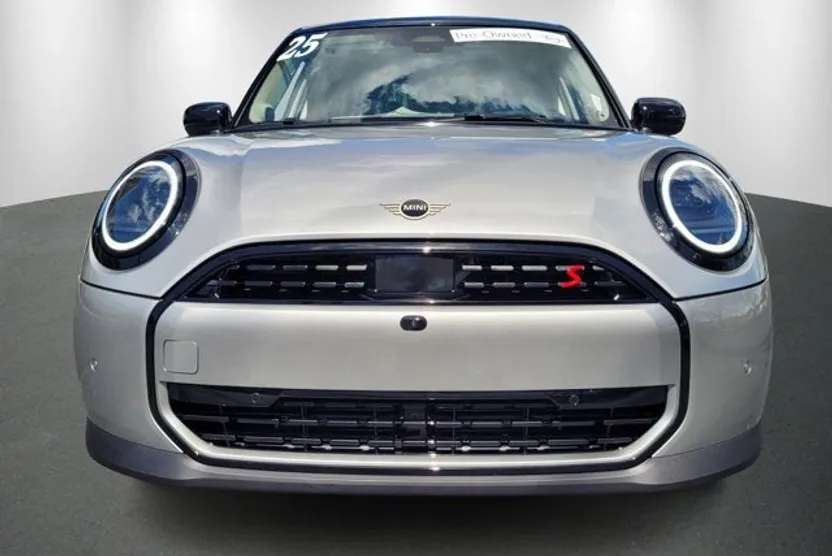 2025 Mini Cooper 4 Door Hardtop S Iconic photo 1