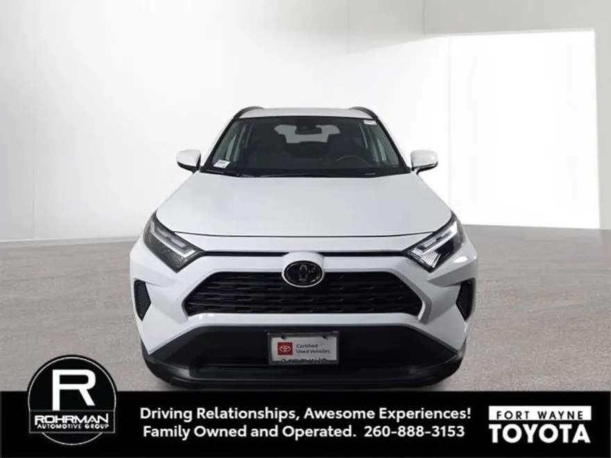 2024 Toyota RAV4 XLE photo 1