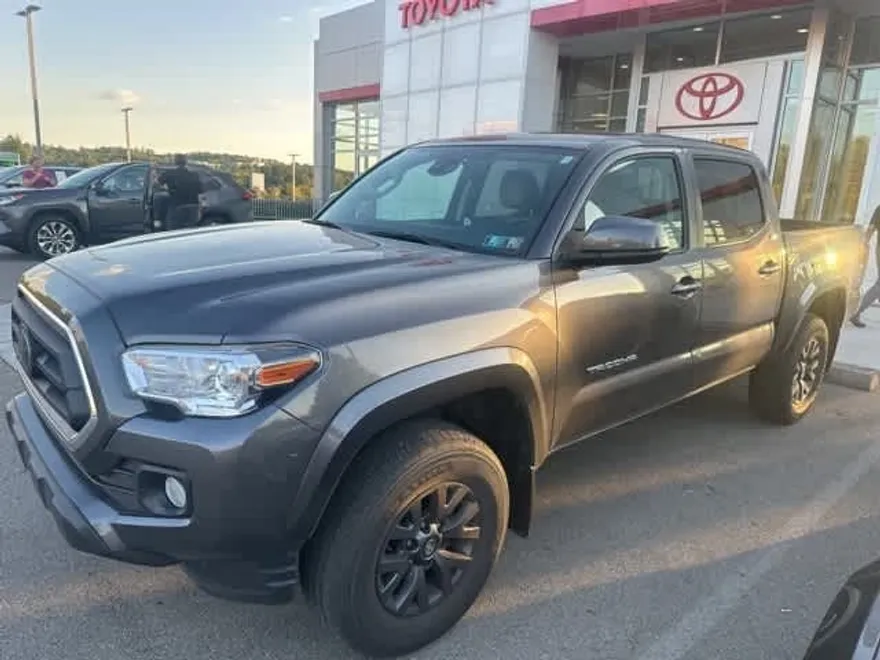 2023 Toyota Tacoma SR5 photo 1