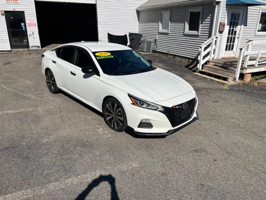 2020 Nissan Altima 2.5 SR photo 1