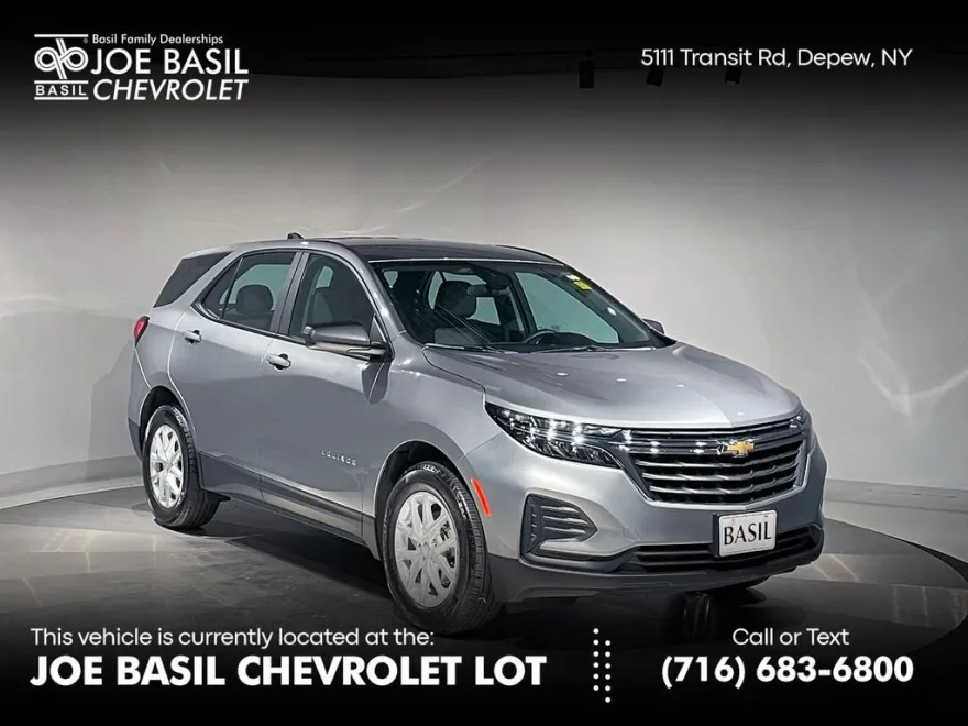 2023 Chevrolet Equinox LS photo 1