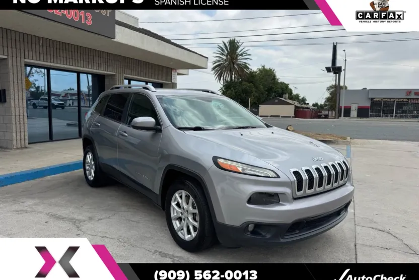 2015 Jeep Cherokee Latitude photo 1