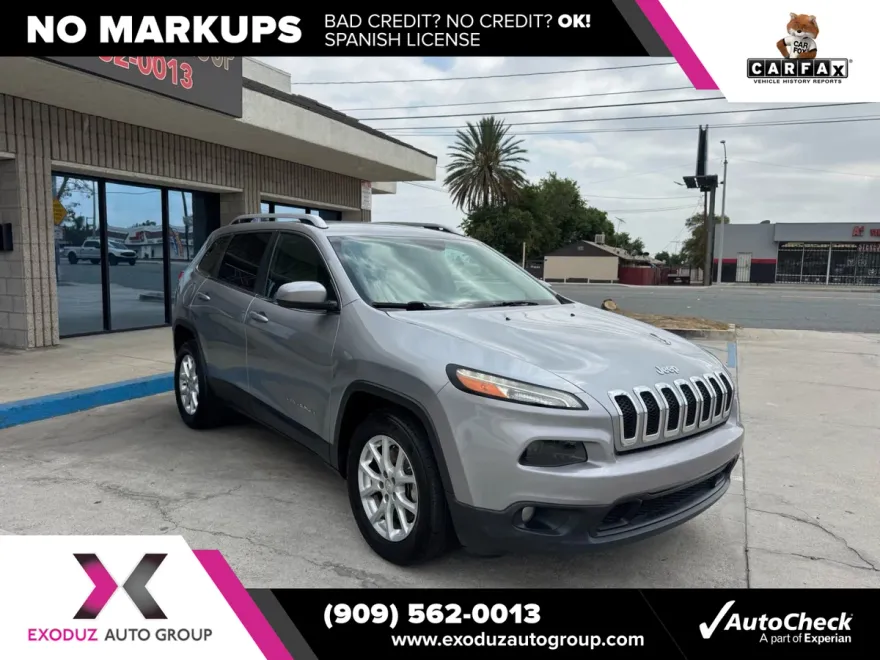 2015 Jeep Cherokee Latitude photo 1