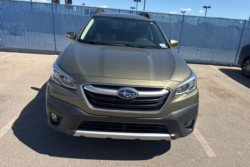 2020 Subaru Outback Limited photo 1