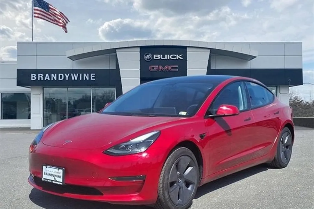 2023 Tesla Model 3 photo 1