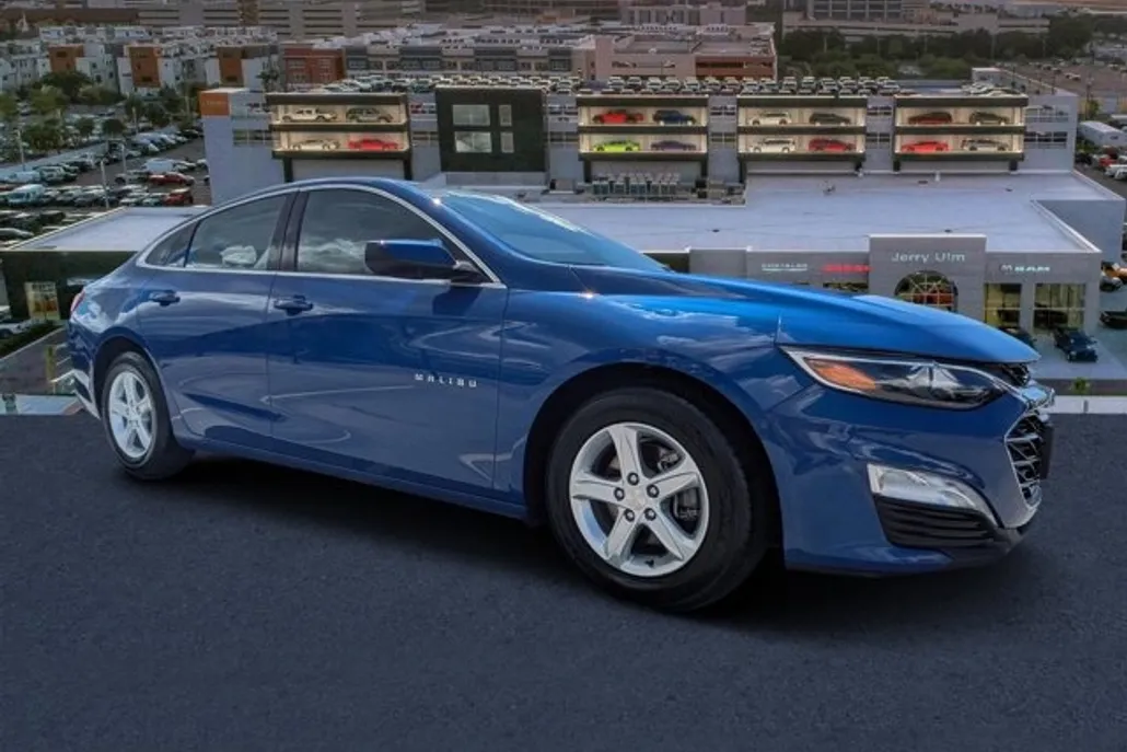 2023 Chevrolet Malibu 1LT photo 1