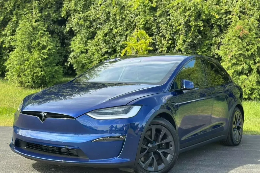 2022 Tesla Model X Plaid photo 1