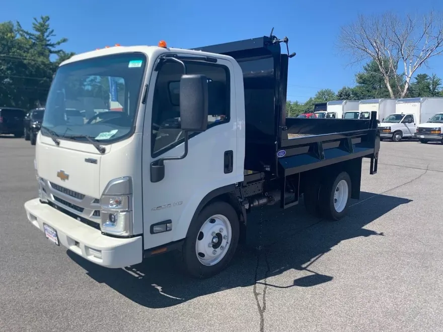 2024 Chevrolet Silverado 4500HD Base photo 1
