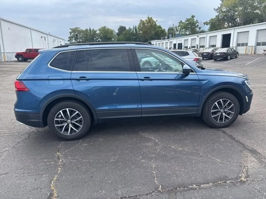 2019 Volkswagen Tiguan SE photo 1