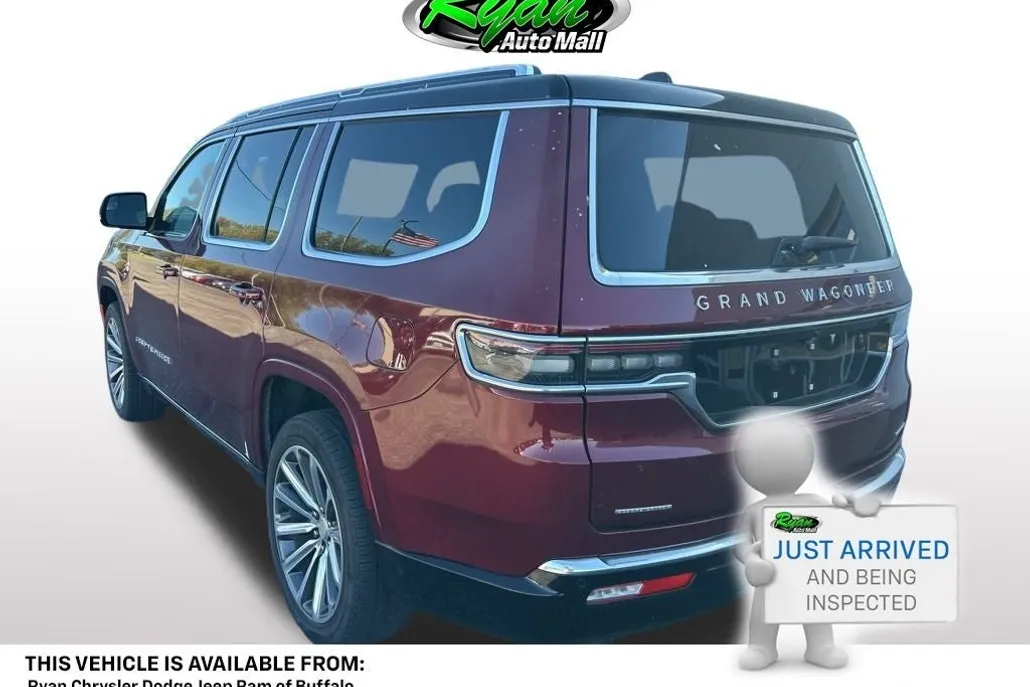 2023 Jeep Grand Wagoneer II photo 1