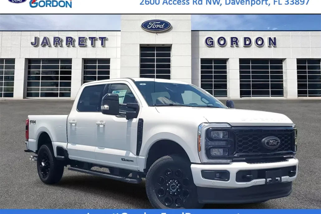 2025 Ford F-250 Lariat photo 1