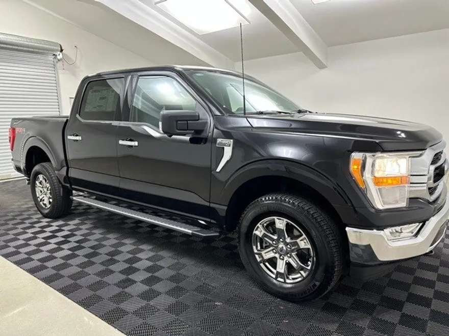 2023 Ford F-150 XLT photo 1