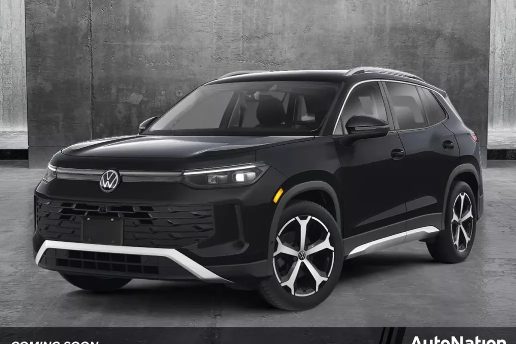 2025 Volkswagen Tiguan SE photo 1