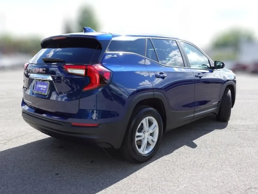 2022 Gmc Terrain SLE photo 1