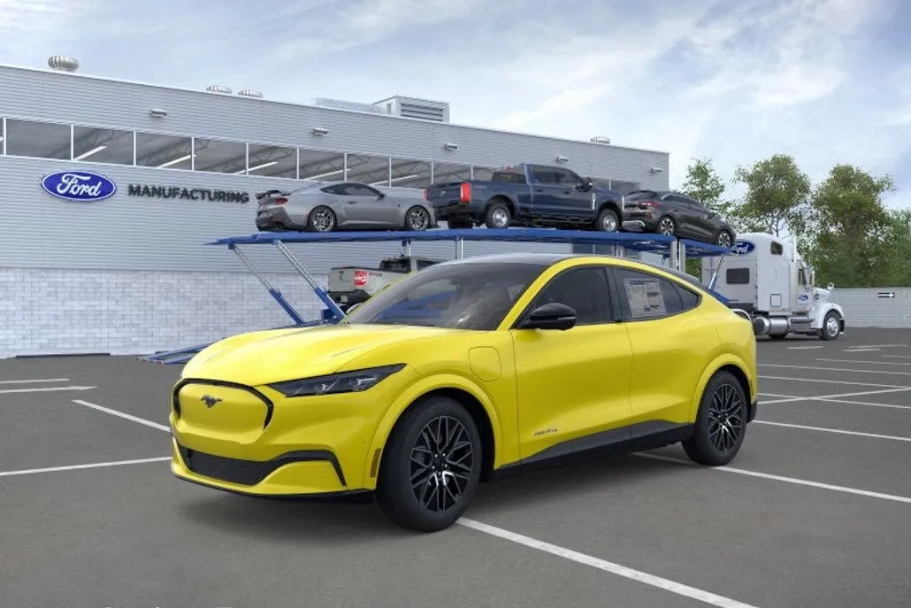 2025 Ford Mustang Mach-E Premium photo 1