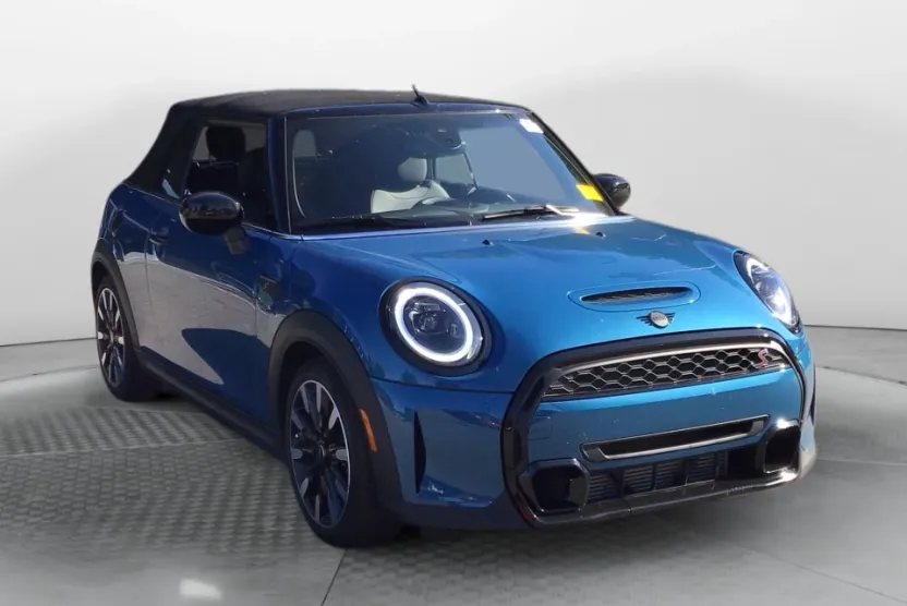 2023 Mini Cooper Convertible S photo 1