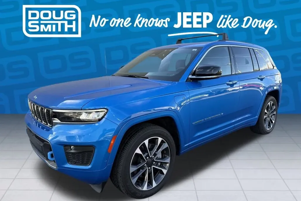2022 Jeep Cherokee Overland 4xe photo 1