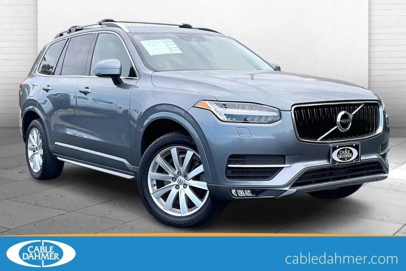 2018 Volvo XC90 Momentum photo 1