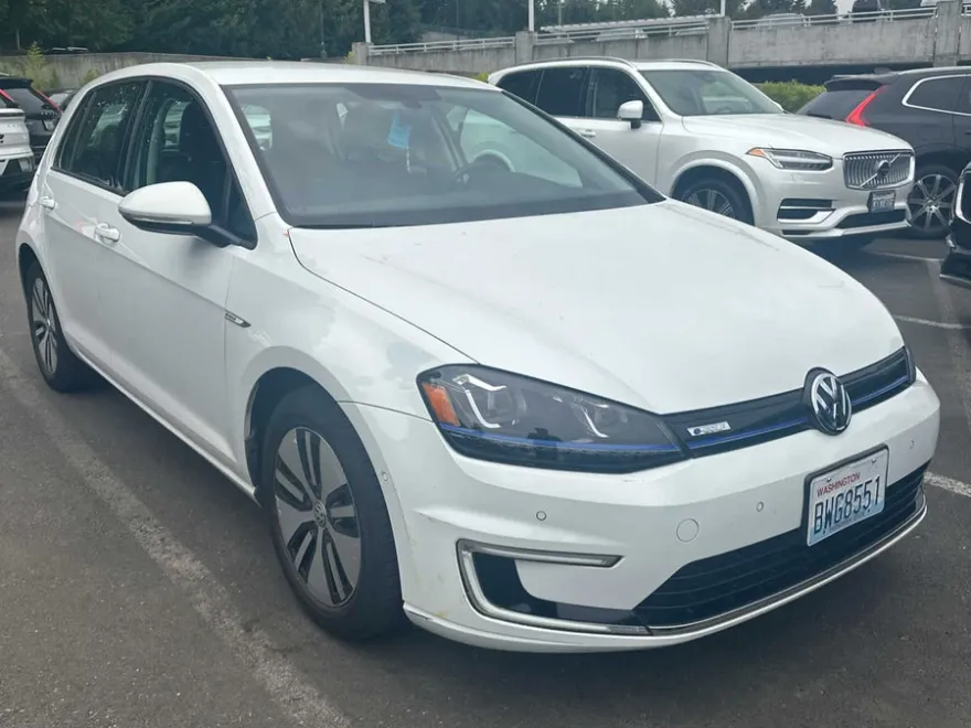 2016 Volkswagen e-Golf SEL Premium photo 1