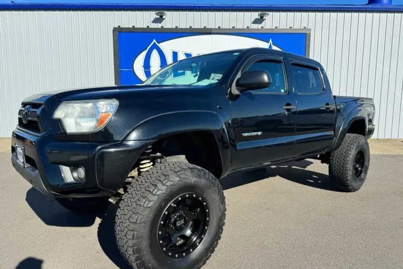2014 Toyota Tacoma V6 photo 1