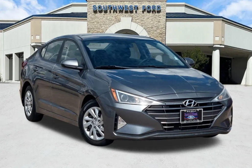 2019 Hyundai Elantra SE photo 1