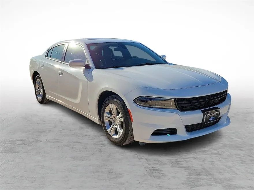 2022 Dodge Charger SXT photo 1