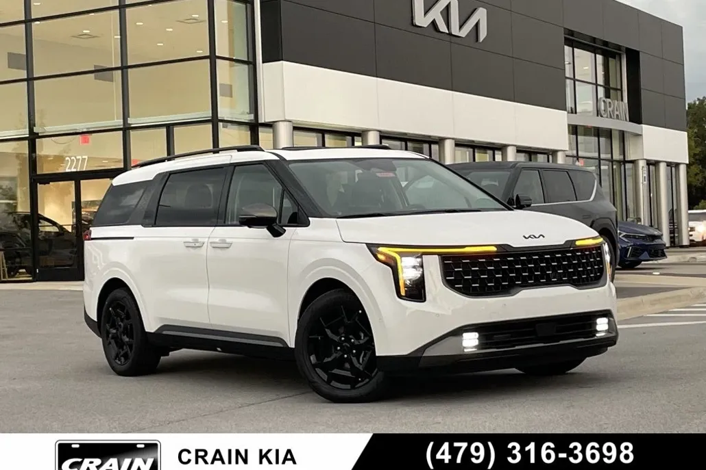 2026 Kia Carnival SX photo 1