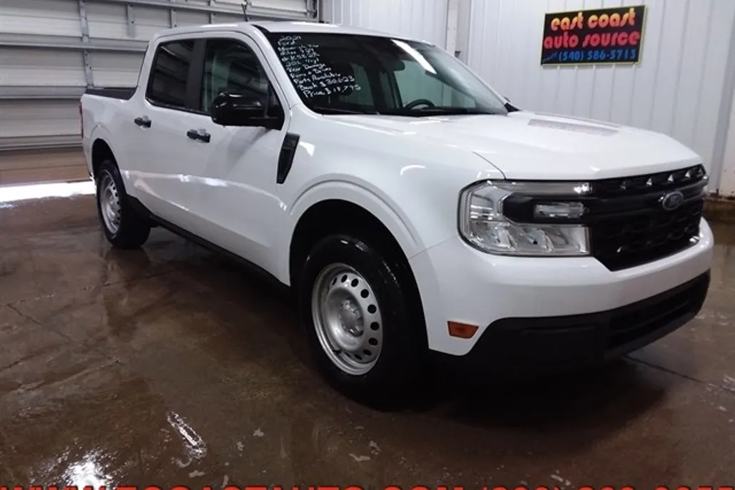 2024 Ford Maverick XLT photo 1