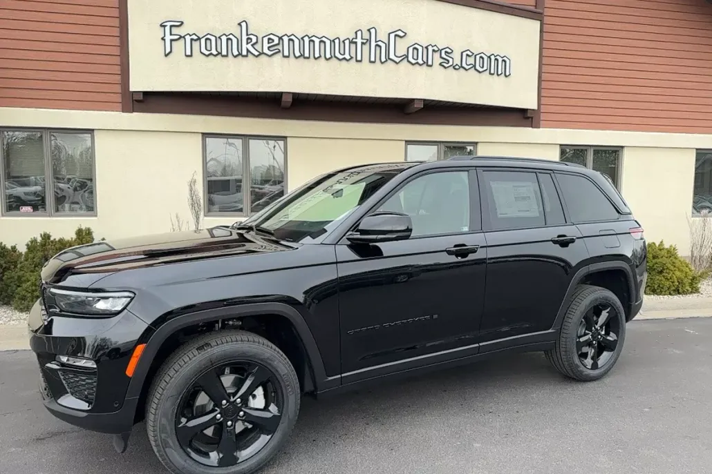 2025 Jeep Grand Cherokee Limited photo 1