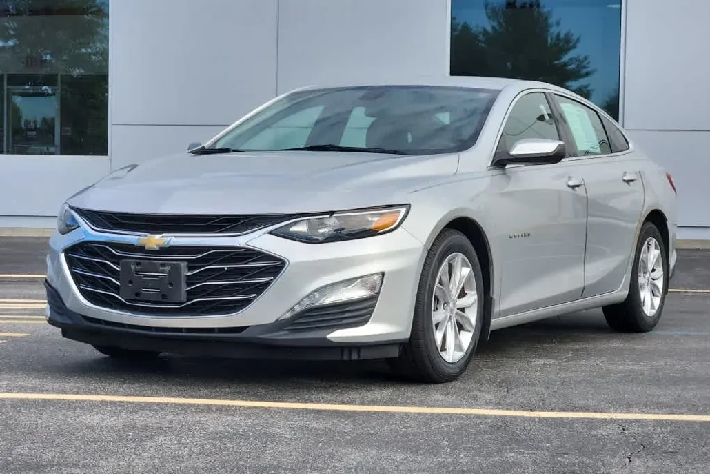 2019 Chevrolet Malibu 1LT photo 1