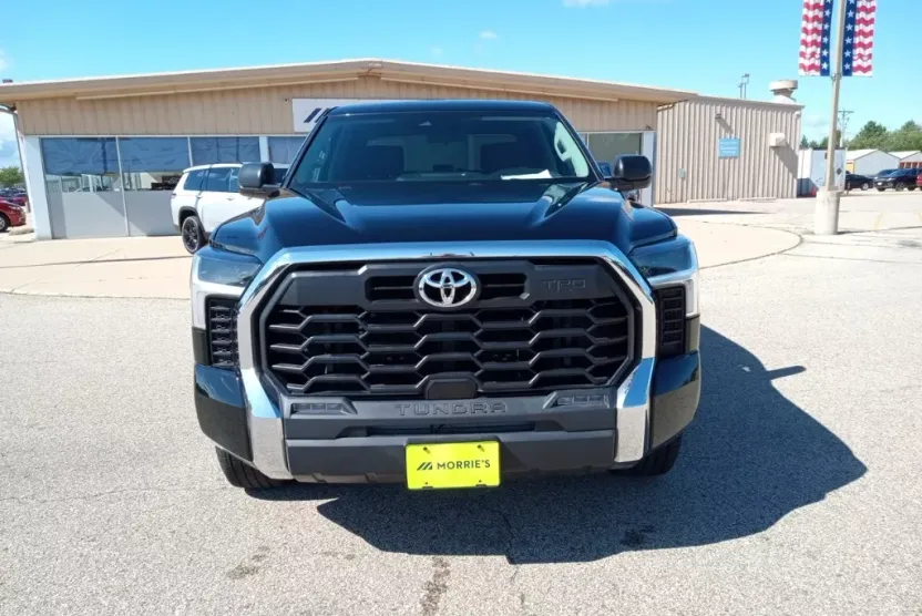 2023 Toyota Tundra SR5 photo 1