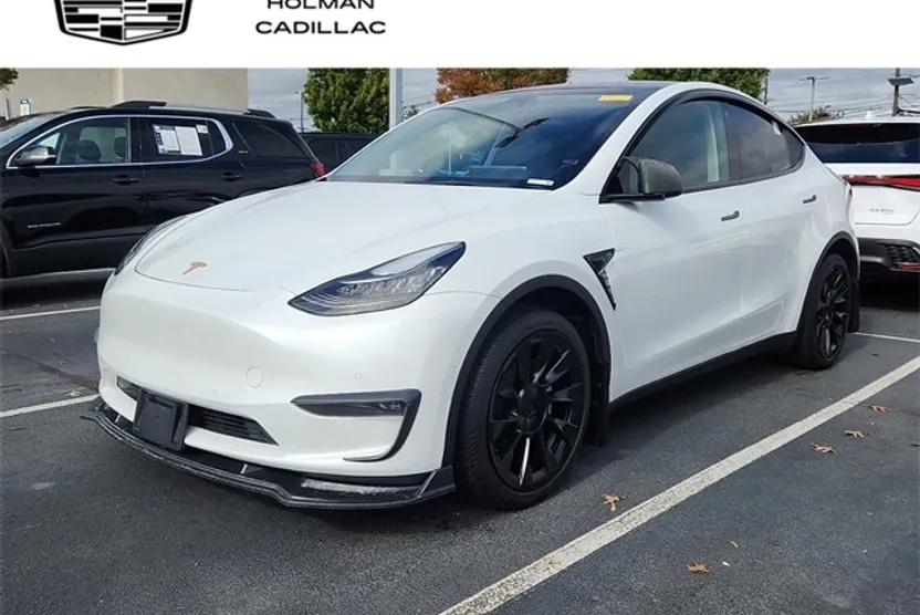 2022 Tesla Model Y Long Range photo 1