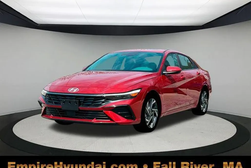 2024 Hyundai Elantra SEL Convenience photo 1