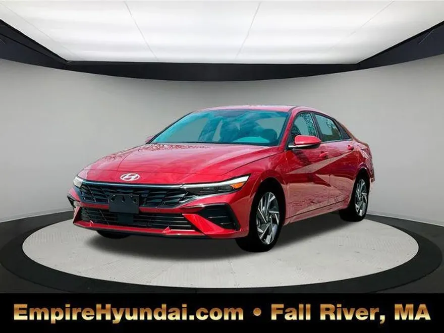 2024 Hyundai Elantra SEL Convenience photo 1