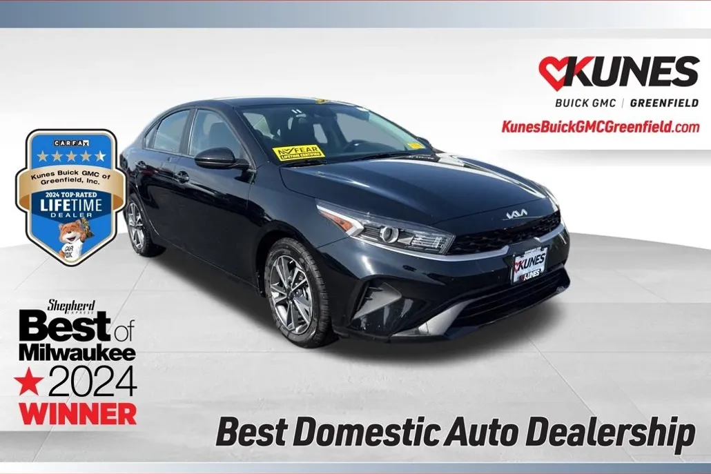 2024 Kia Forte LXS photo 1
