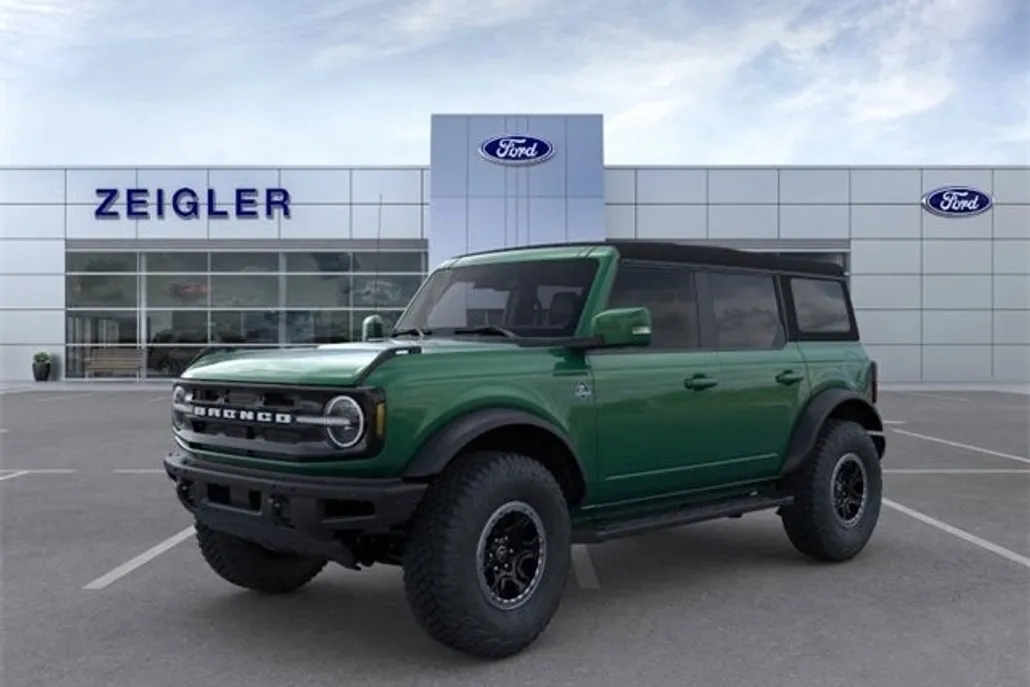 2024 Ford Bronco Outer Banks photo 1