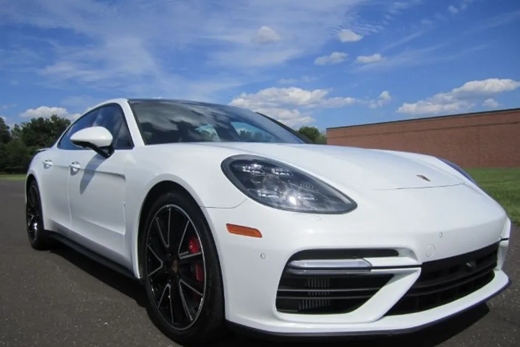 2018 Porsche Panamera Turbo photo 1