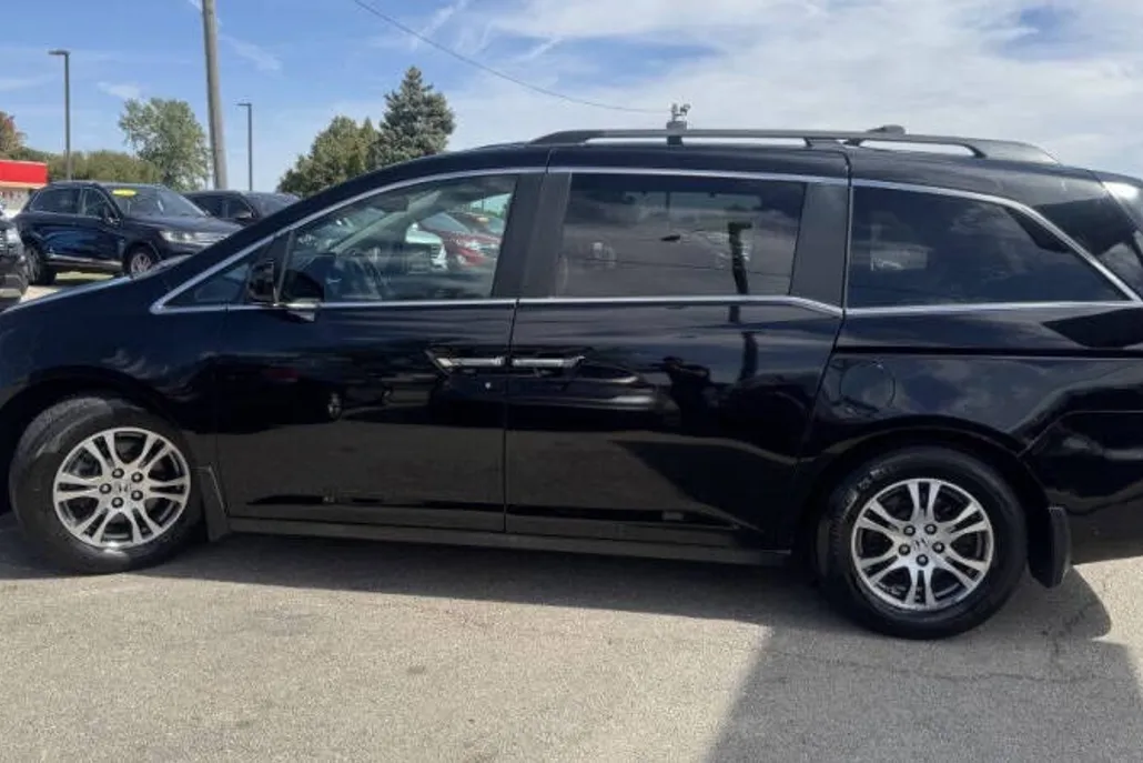 2013 Honda Odyssey EX-L photo 1