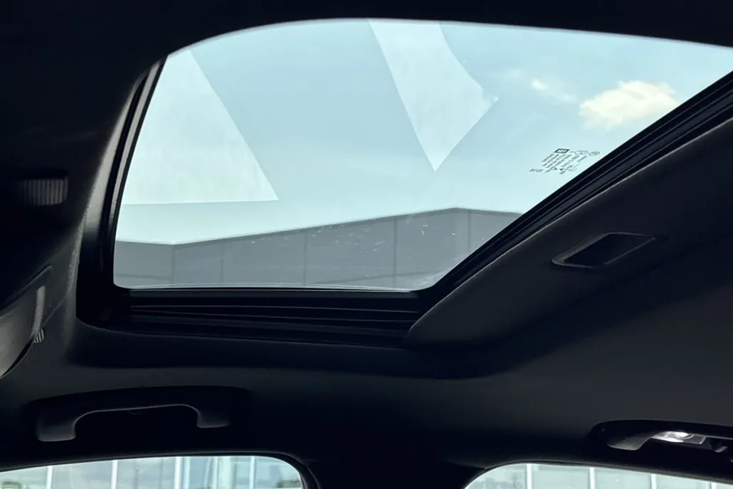2023 Cadillac CT4 Luxury photo 1