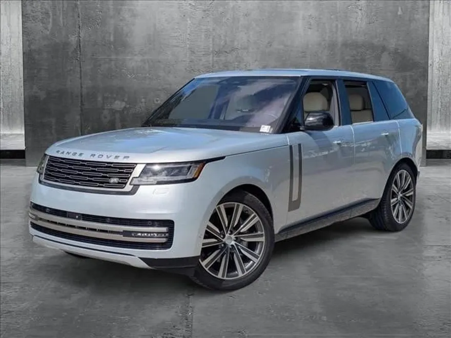 2023 Land Rover Range Rover SE photo 1