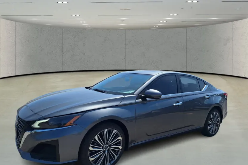 2024 Nissan Altima 2.5 SL photo 1