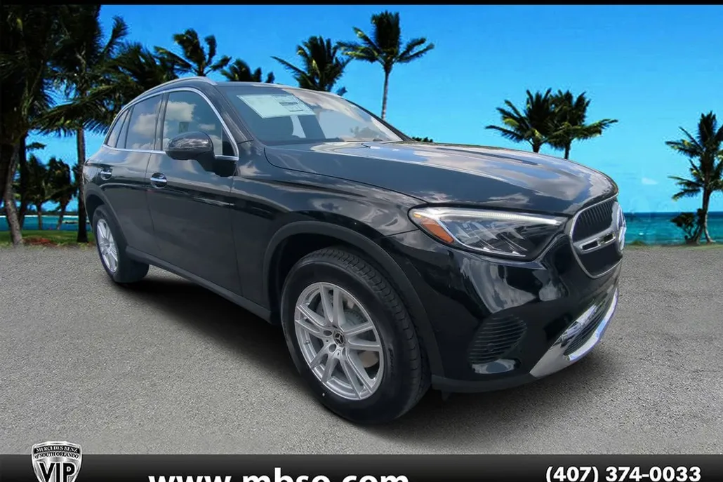 2025 Mercedes Benz GLC 300 4MATIC photo 1