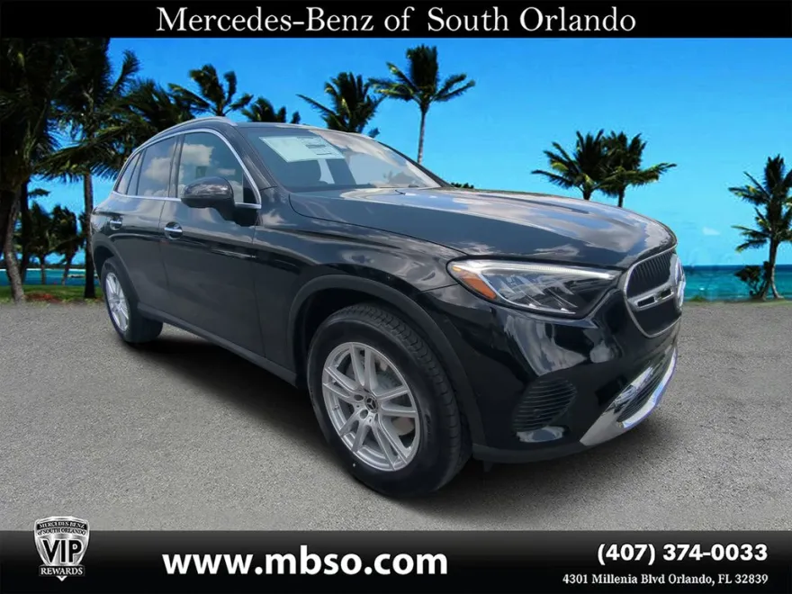 2025 Mercedes Benz GLC 300 4MATIC photo 1