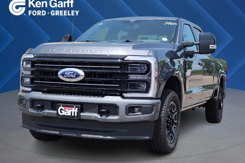 2025 Ford F-250 Platinum photo 1
