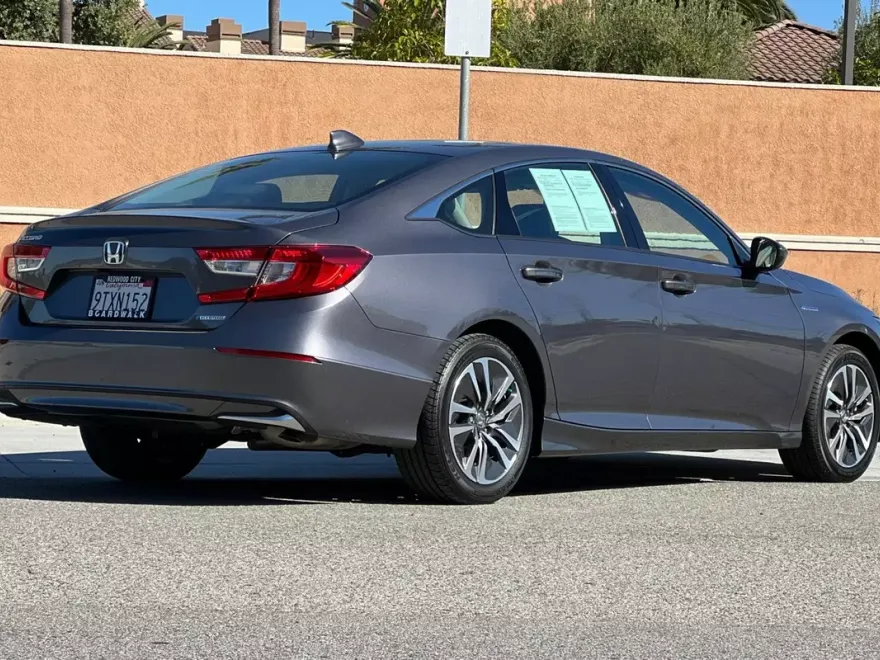 2022 Honda Accord Hybrid photo 1
