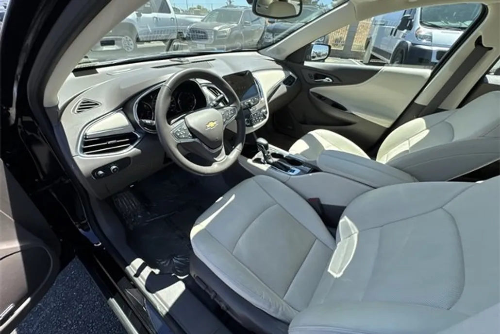 2024 Chevrolet Malibu Premier 2LT photo 1